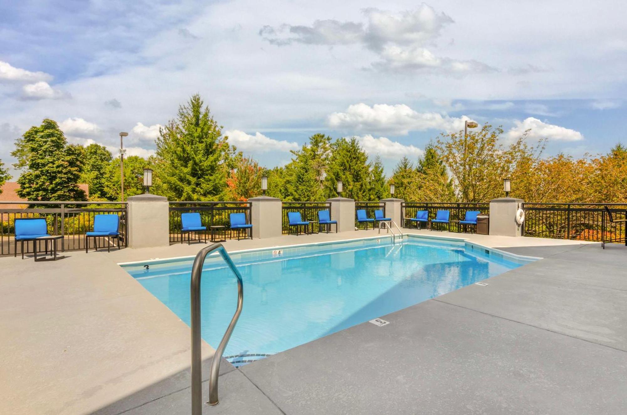 Best Western Plus Beckley Inn Esterno foto