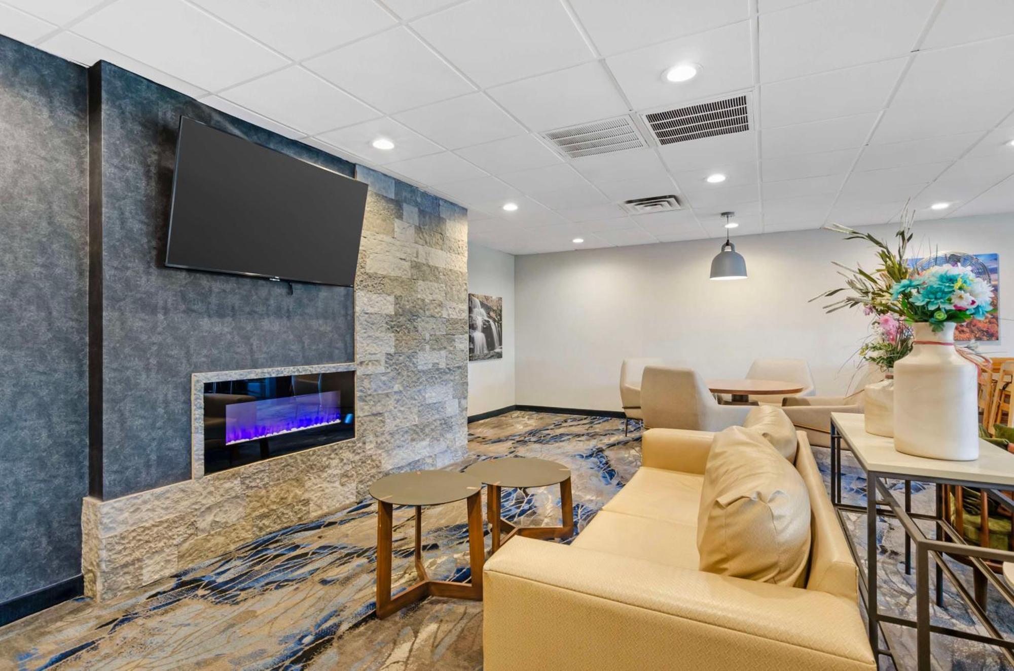 Best Western Plus Beckley Inn Esterno foto